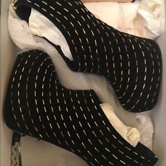 Brian Atwood ankle boots size 38.5 - Picture 6 of 7